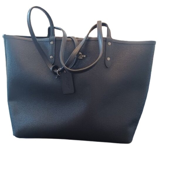 Coach Handbags - Coach City Tote Bag Reversible 2018 Geo Chevron & Solid Black Authenticated